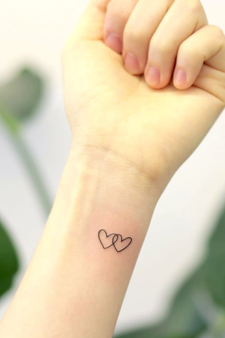 35 Stunning Small Heart Tattoo Ideas