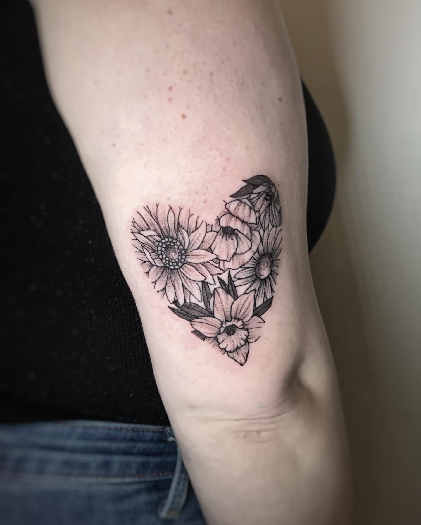 Floral Heart Tattoo Tattoodo Floral Heart Tattoo Tattoodo